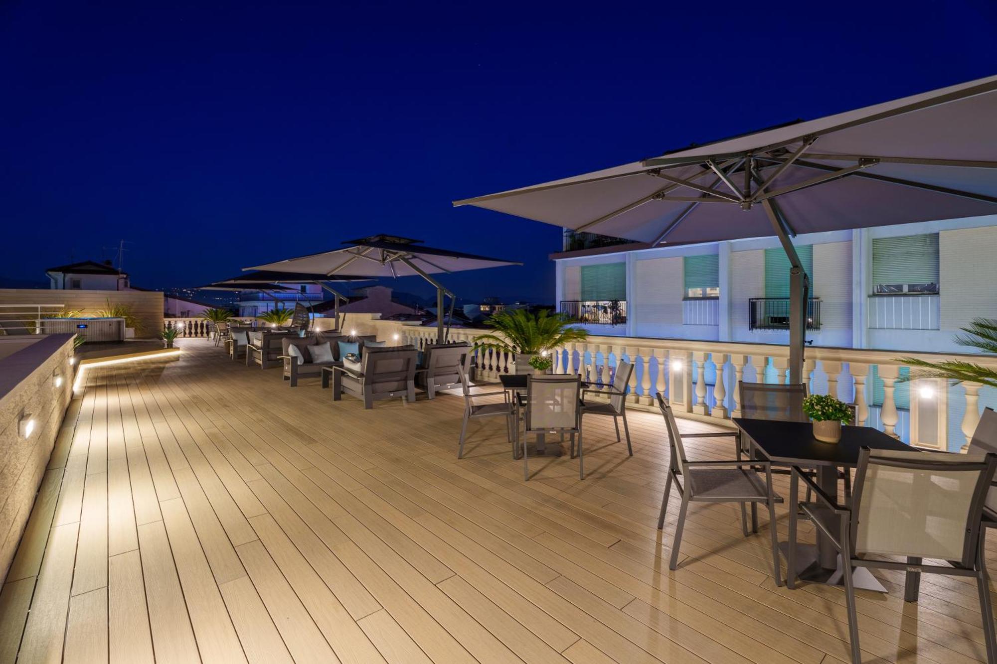 VI Suites В'яреджо Екстер'єр фото